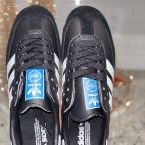 Adidas Women’s Black and White Classic Sneakers